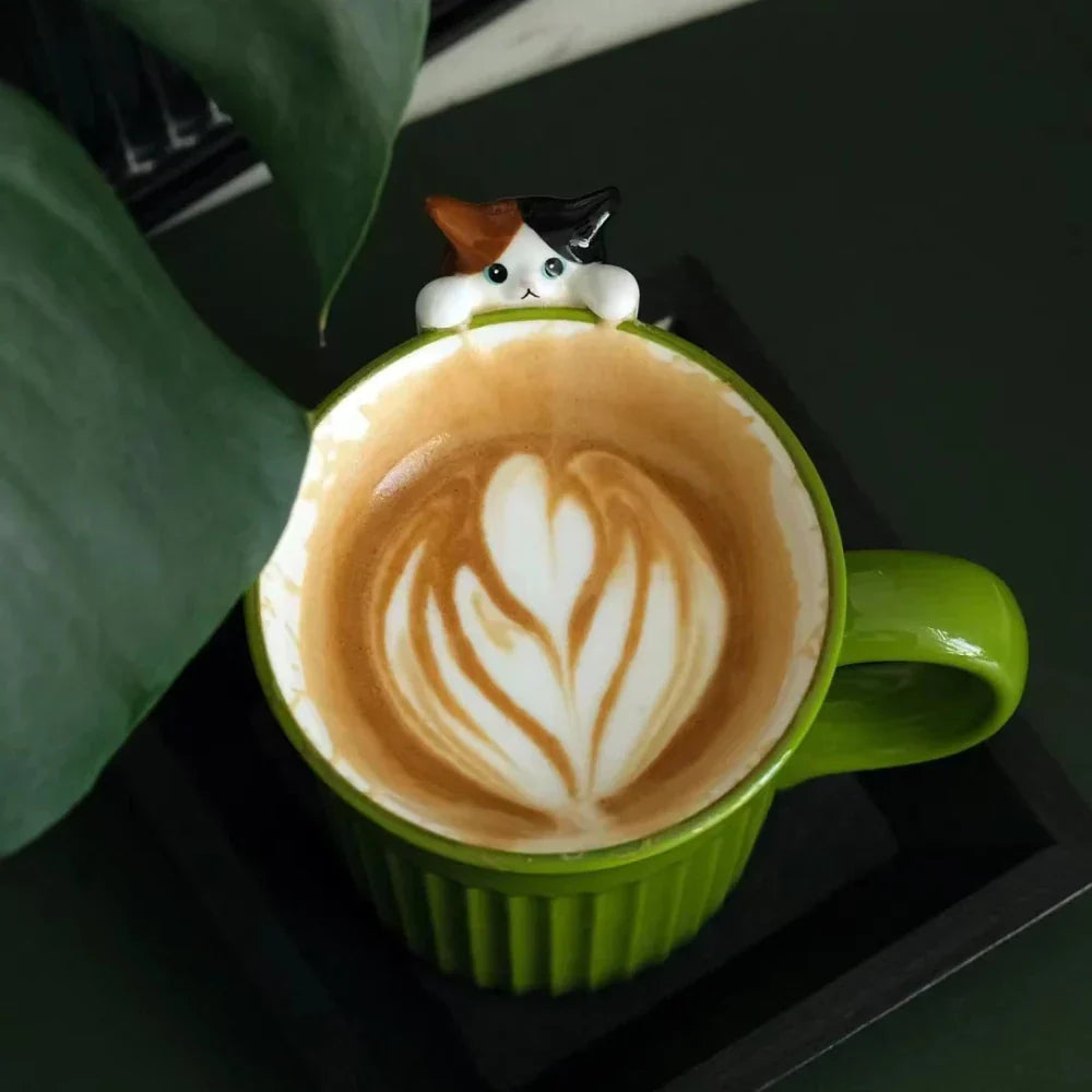 Sikunuo | Climbing Cat Coffee Mug