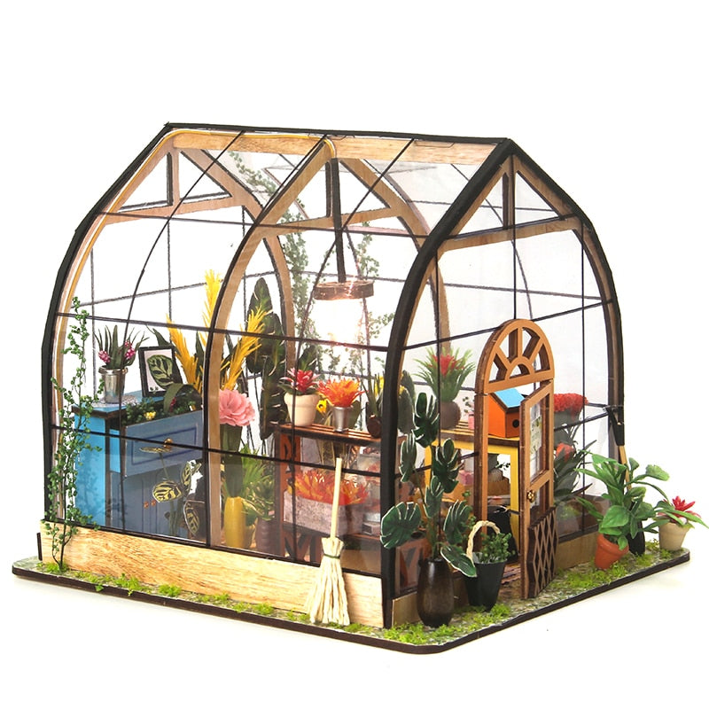 Sikunuo | DIY Dream Home Miniature Wooden Doll House
