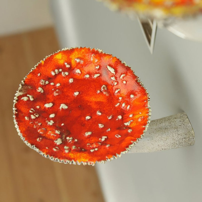 Sikunuo | Mushroom Shape Floating Resin Wall Shelf
