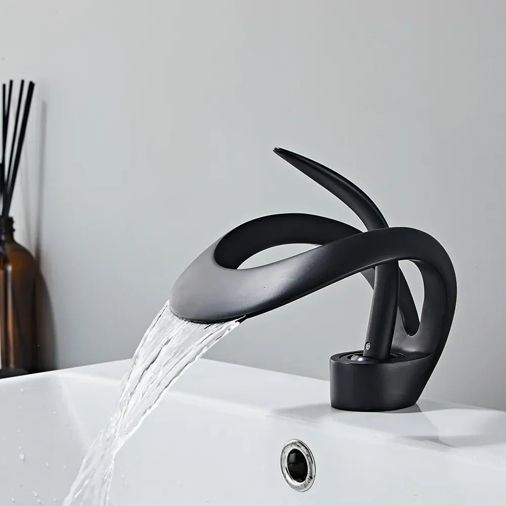 Sikunuo | Modern Creative Brass Waterfall Design Faucet