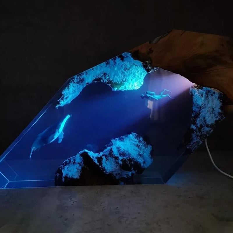 Sikunuo | Deep Sea Adventure Resin Diver Lamp Decor
