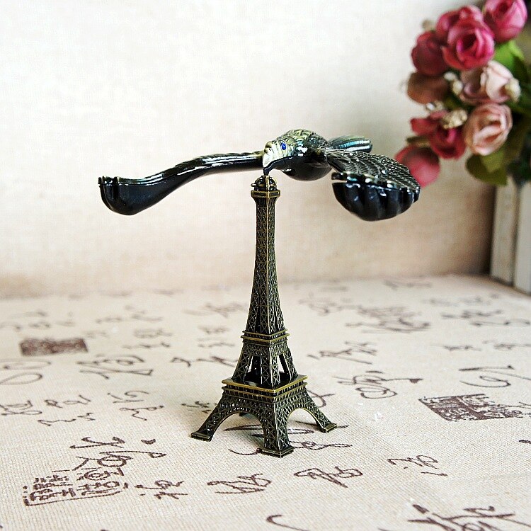Sikunuo | Retro Eagle Tower Balance Figurines