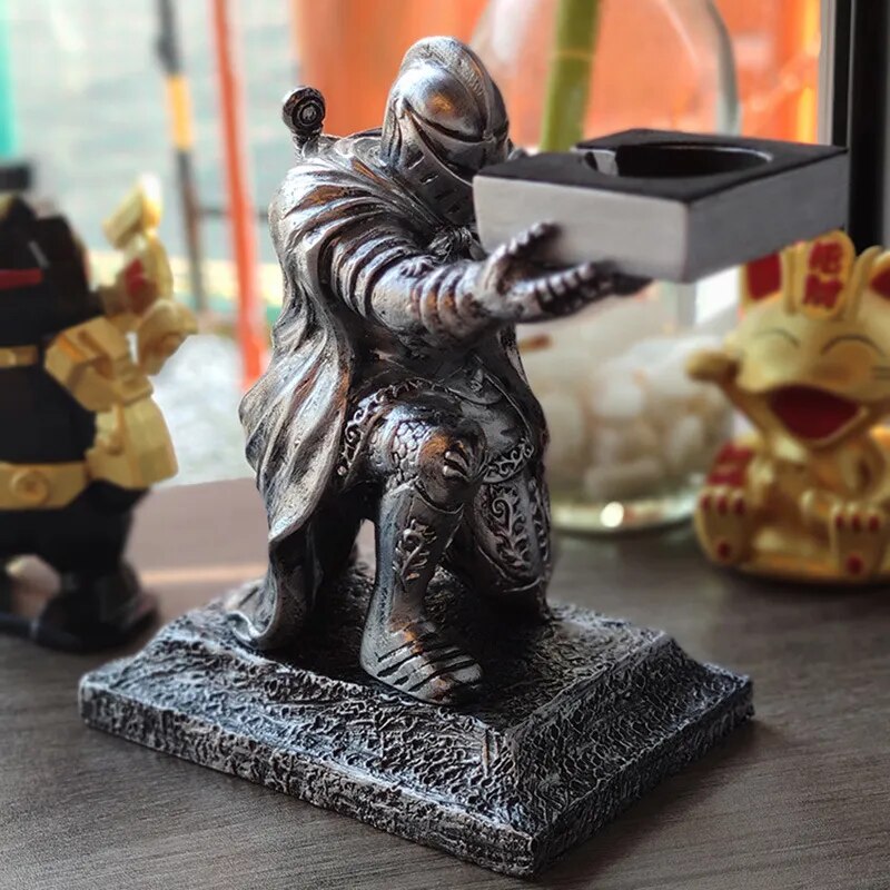 Sikunuo | Guardian of Timepiece Medieval Watch Holder