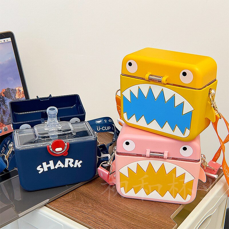 Sikunuo | Shark Built-in Straw Water Bottle