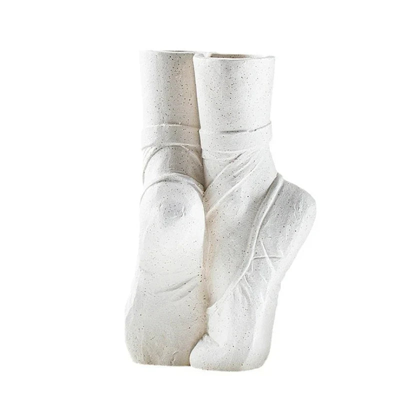 Sikunuo | Artistic Ballerina Ceramic Vase