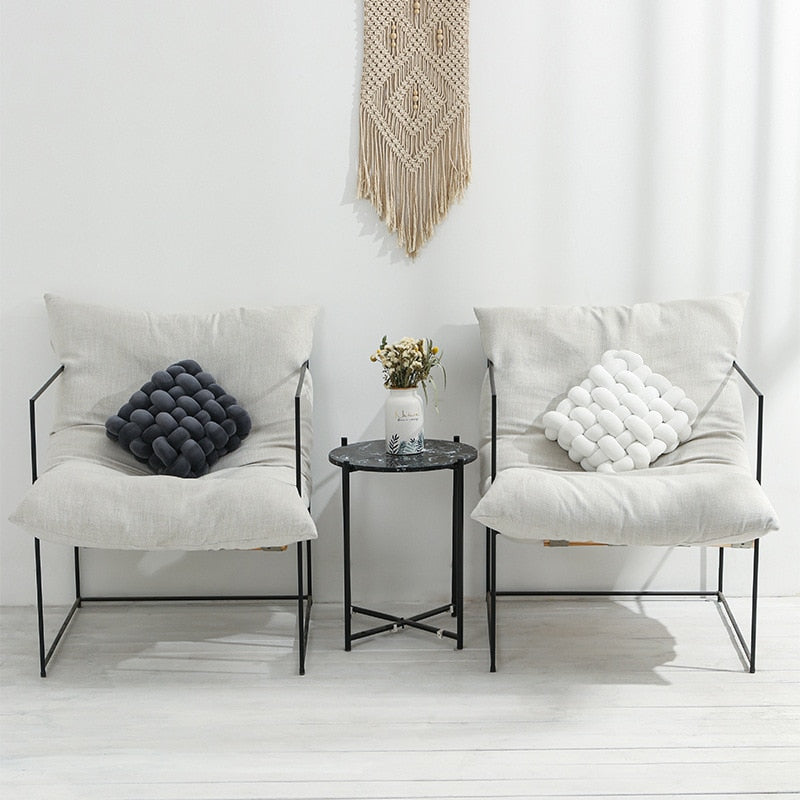 Sikunuo | Knotted Ball Decorative Pillow