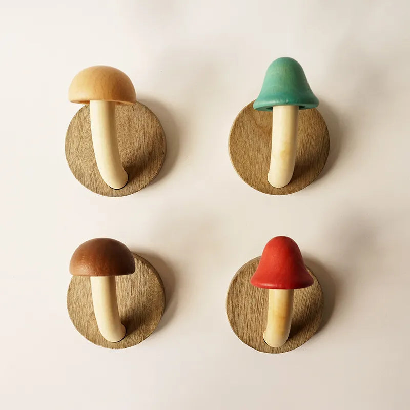 Sikunuo | Mystic Mushroom Wooden Wall Clothes Hanger