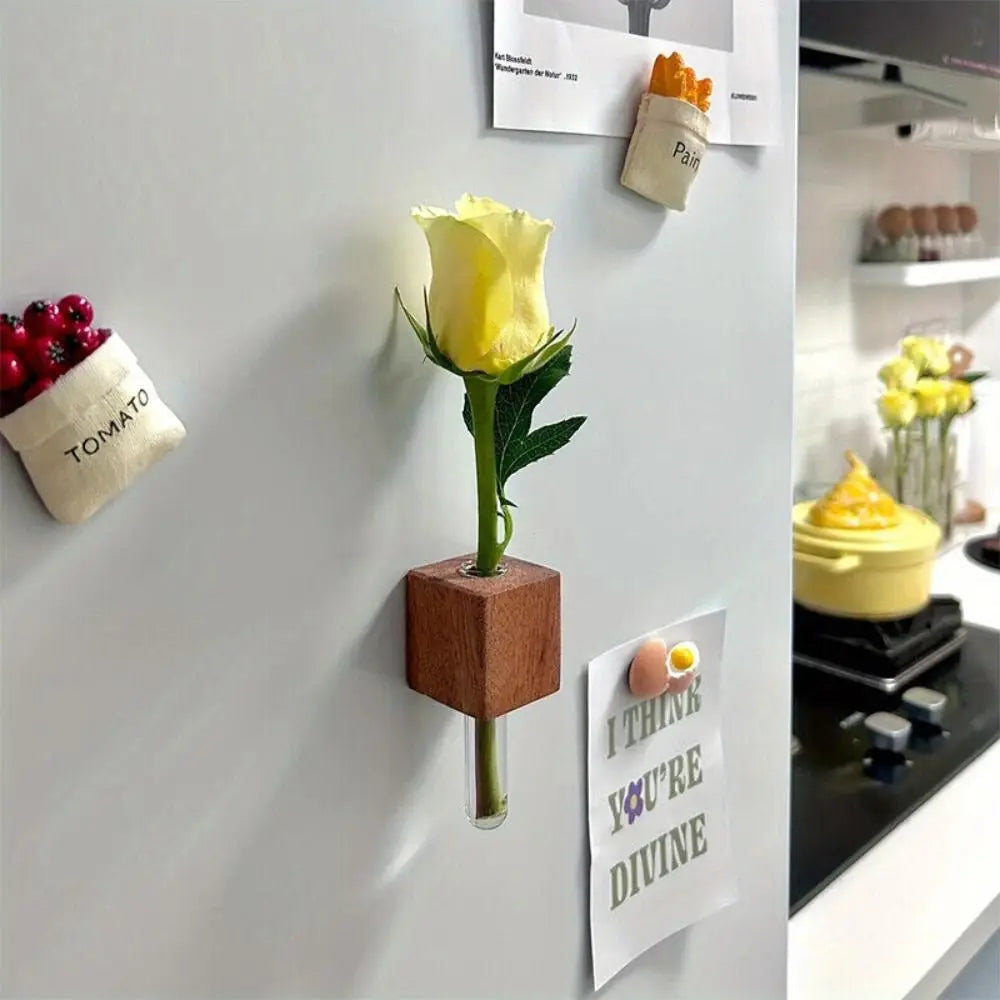 Sikunuo | Wooden Magnetic Flower Tube Vase