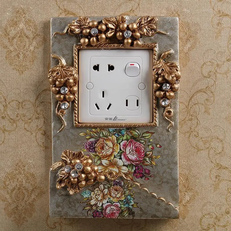 Sikunuo | Vintage Flora Butterfly Outlet Organizer