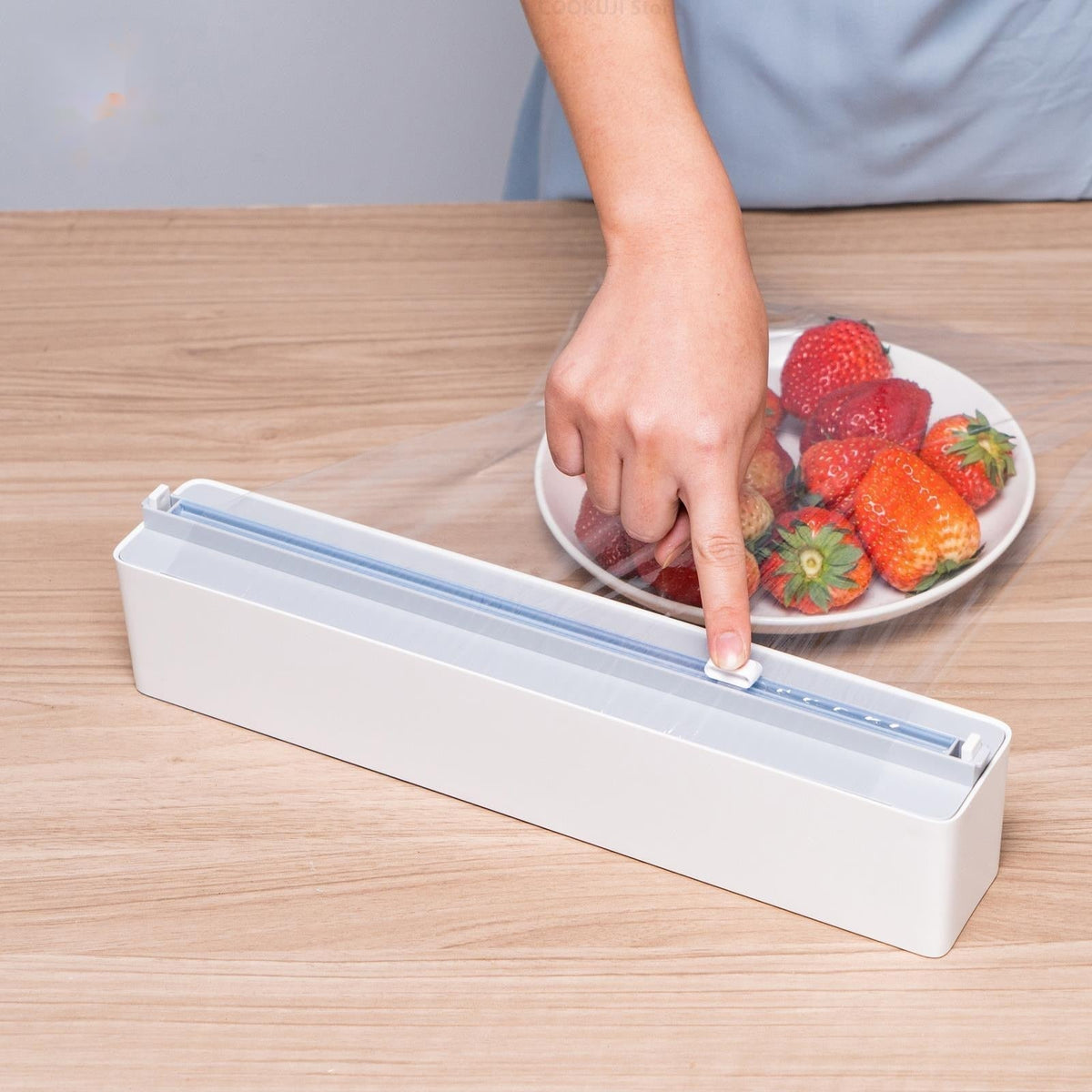 Sikunuo | Wall-Mounted Adjustable Plastic Wrap Dispenser