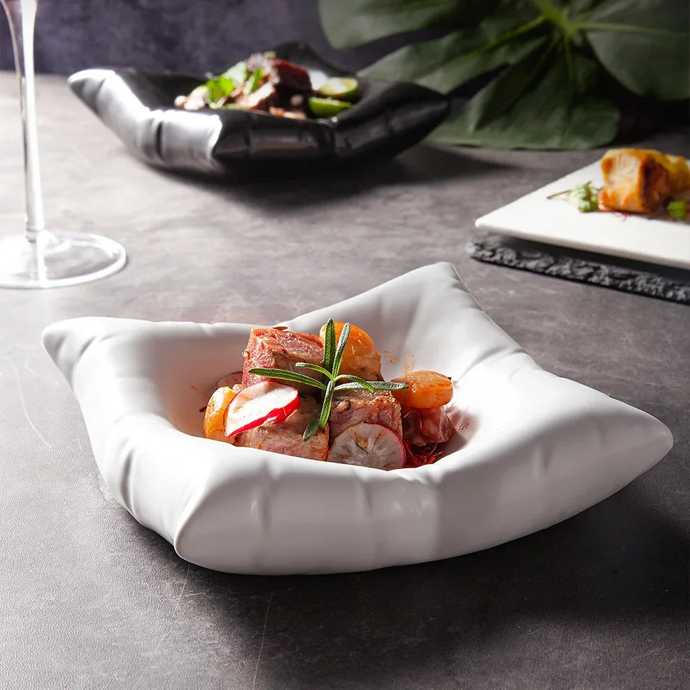 Sikunuo | Ceramic Artistic Pillow Shape Food Plate
