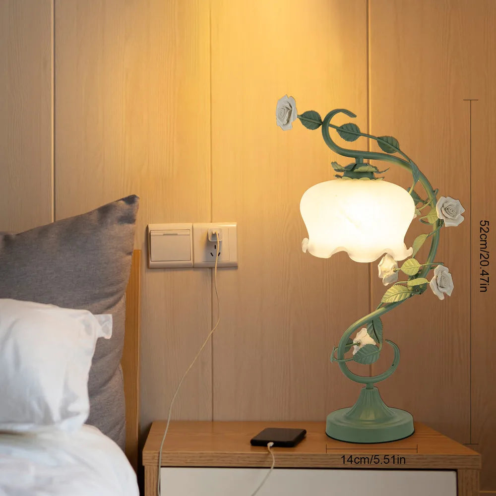 Sikunuo | Artistic Nature-Themed Flower Desk Lamp