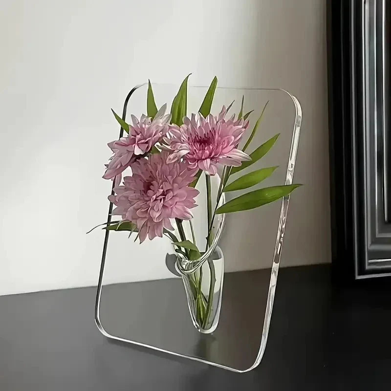 Sikunuo | Crystal Flow Built-In Tube Vase