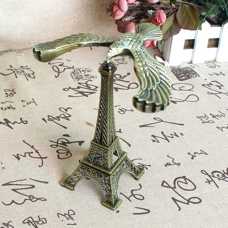 Sikunuo | Retro Eagle Tower Balance Figurines