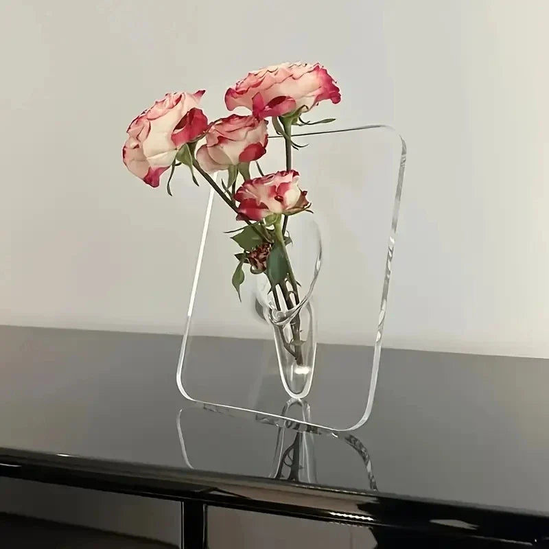 Sikunuo | Crystal Flow Built-In Tube Vase