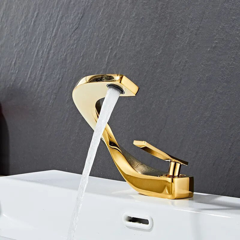 Sikunuo | Nordic Arch Artistic Deck Mounted Faucet