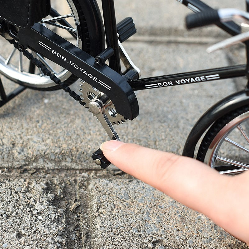 Sikunuo | Retro Classic Bike Model Lighter