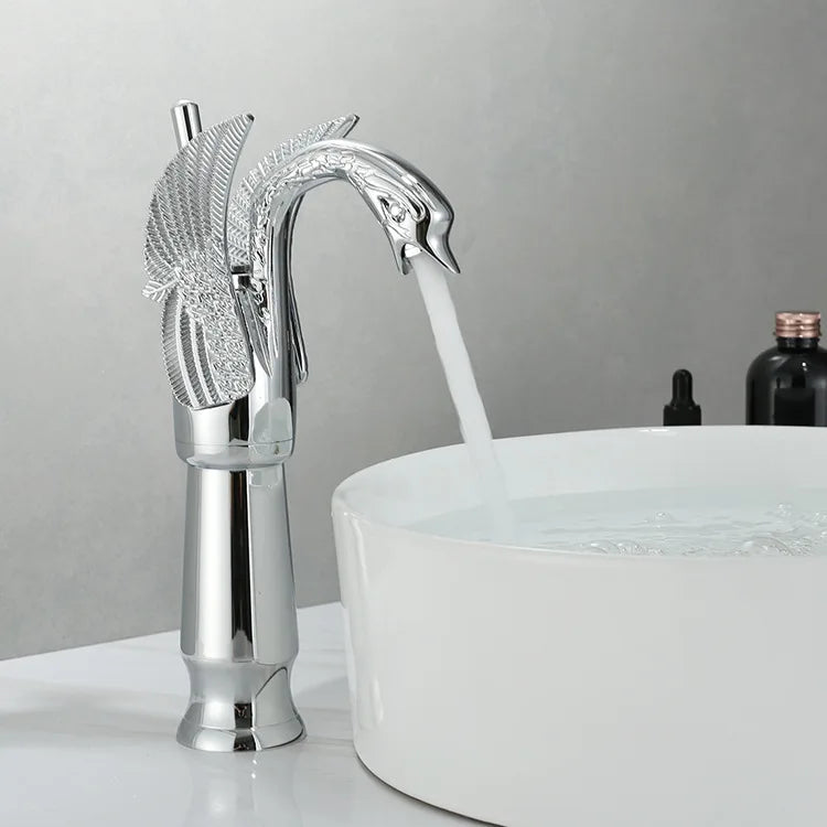 Sikunuo | Swan Single Handle Golden Basin Faucet