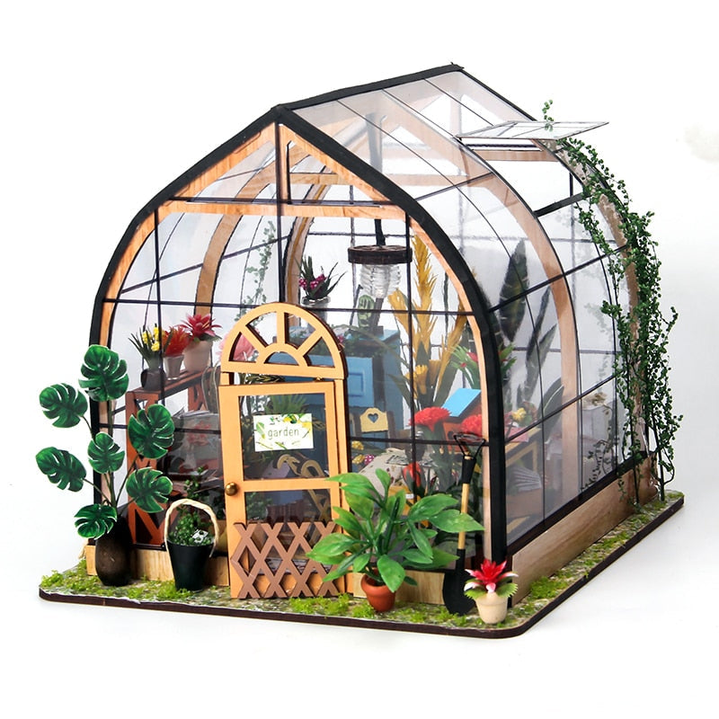 Sikunuo | DIY Dream Home Miniature Wooden Doll House