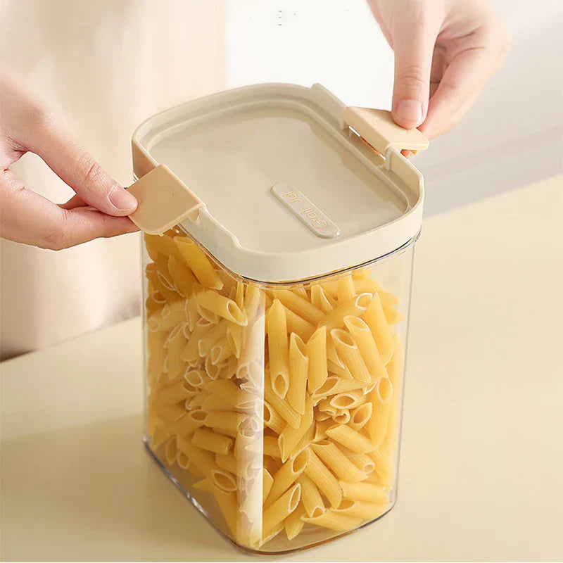Sikunuo | Stackable Transparent Snap-Lock Storage Box