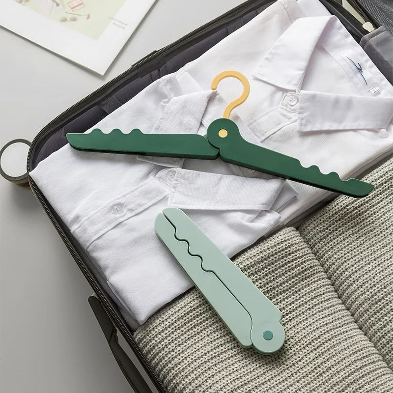Sikunuo | Travel Ease Foldable Clothes Hanger