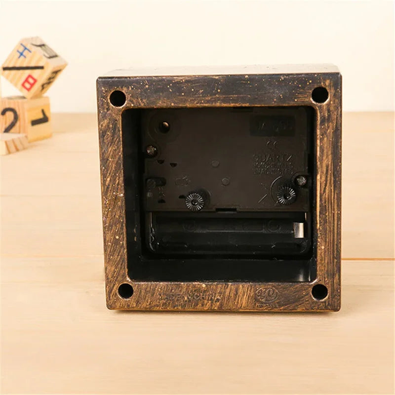 Sikunuo | Retro Forklift Unique Digital Clock
