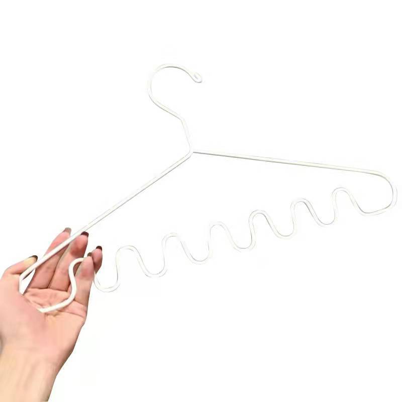 Sikunuo | Japanese Space-Saving Wavy Cloth Hanger