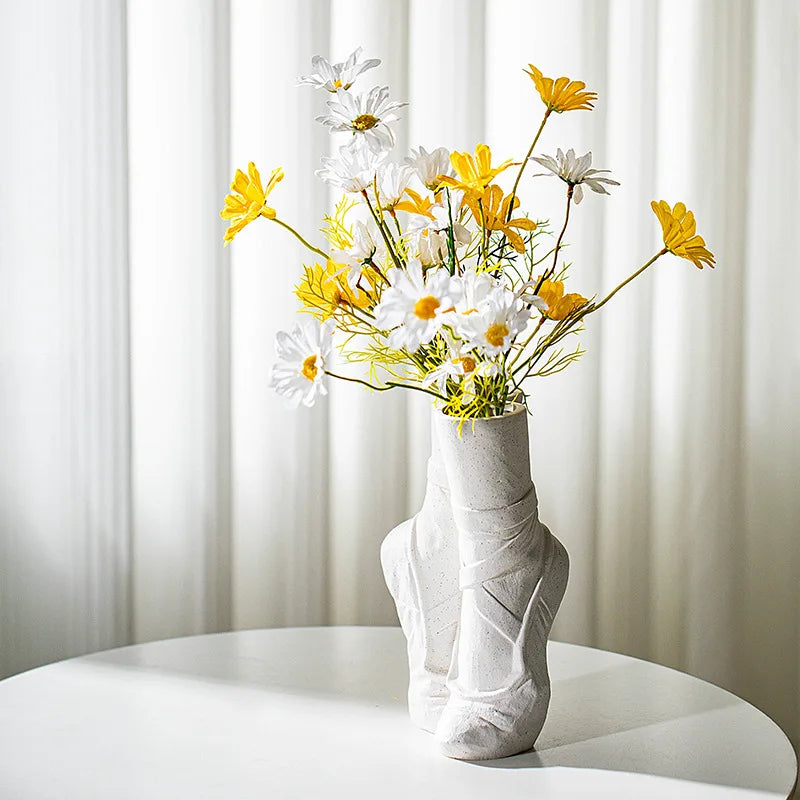 Sikunuo | Artistic Ballerina Ceramic Vase