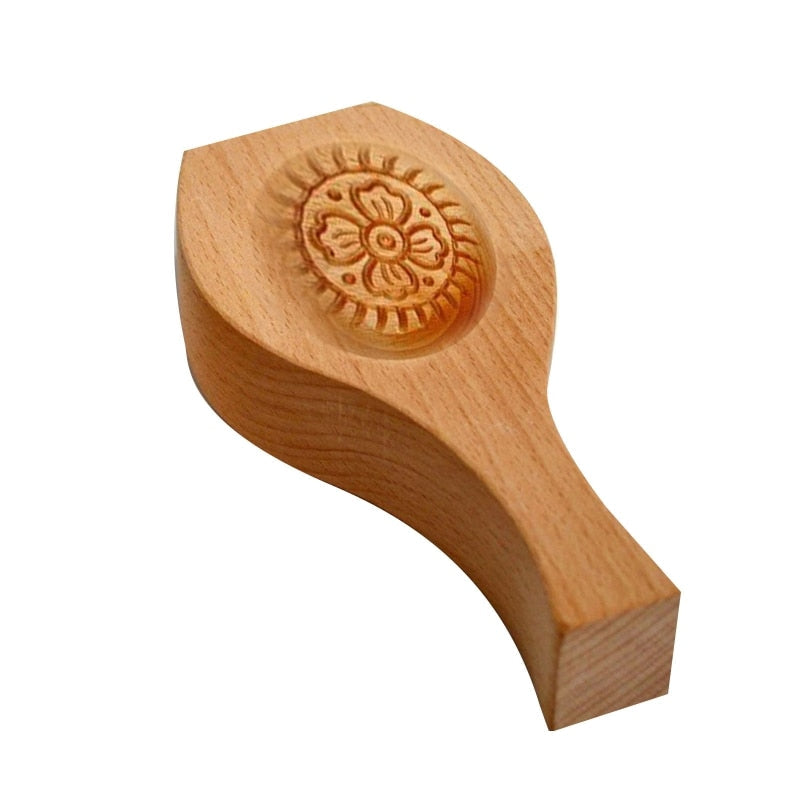 Sikunuo | Wooden Moon Dumpling Maker Mold