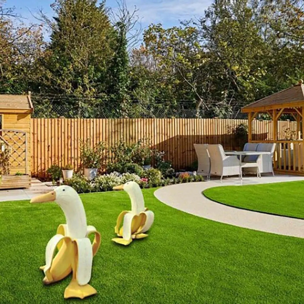 Sikunuo | Peeled Banana Duck Face Garden Decor