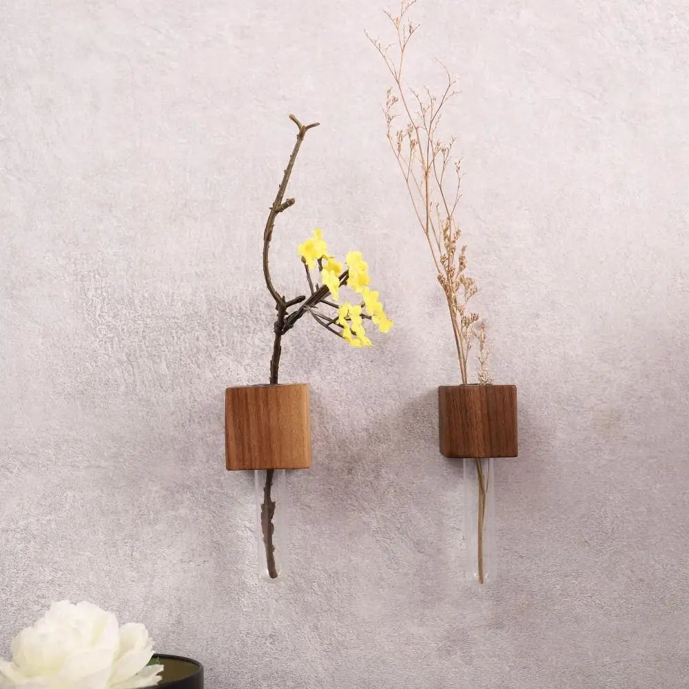 Sikunuo | Wooden Magnetic Flower Tube Vase