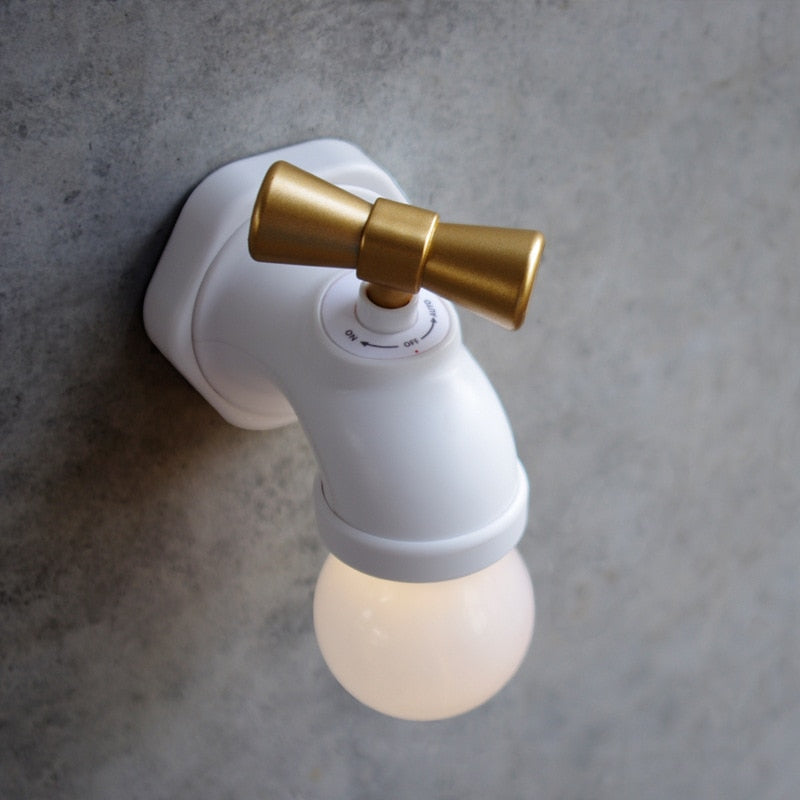 Sikunuo | Creative Faucet Wall Lamp