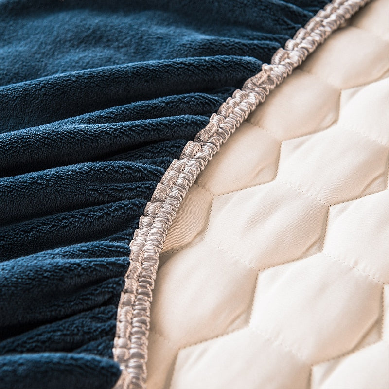 Sikunuo | Elegant Velvet Thick Mattress Cover