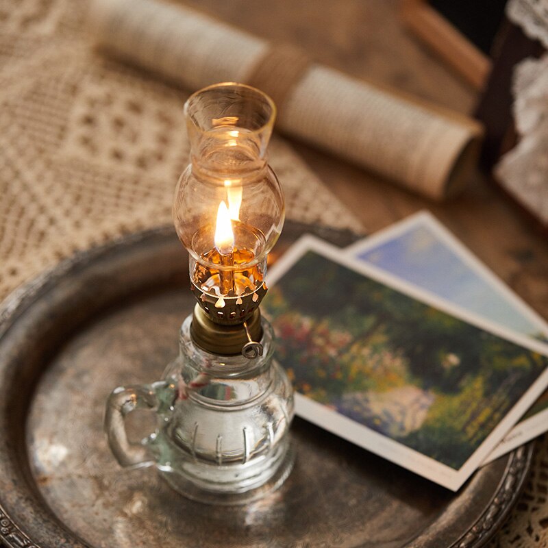 Sikunuo | Vintage Kerosene Oil Lamp