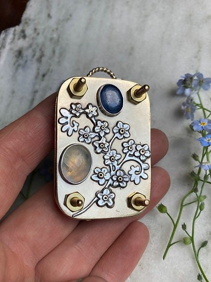 Sikunuo | Mini Flower Press | Compact Botanical Keepsake Maker | Portable Craft Tool