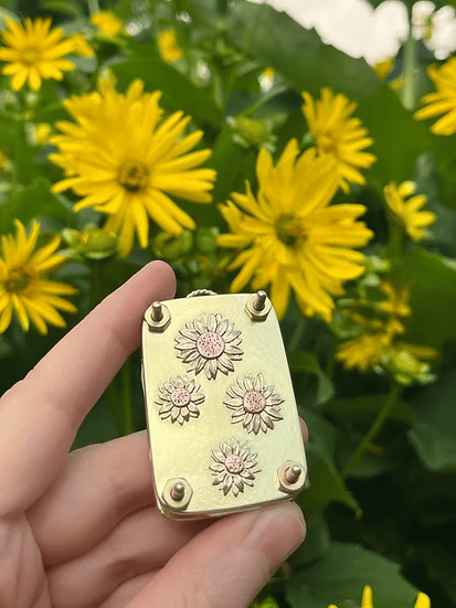 Sikunuo | Mini Flower Press | Compact Botanical Keepsake Maker | Portable Craft Tool
