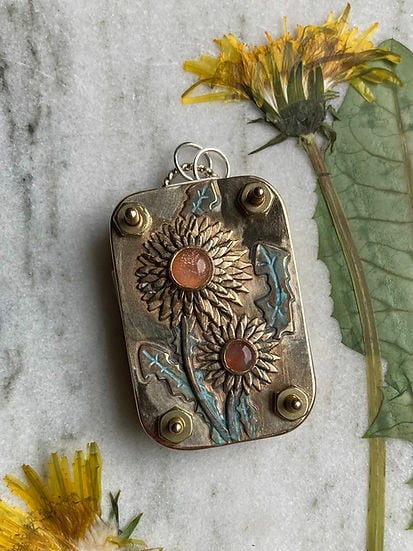 Sikunuo | Mini Flower Press | Compact Botanical Keepsake Maker | Portable Craft Tool