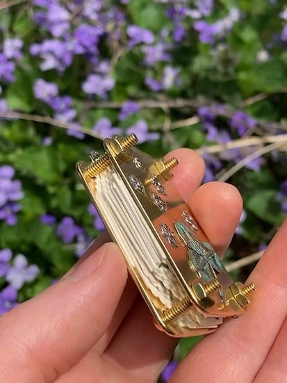 Sikunuo | Mini Flower Press | Compact Botanical Keepsake Maker | Portable Craft Tool