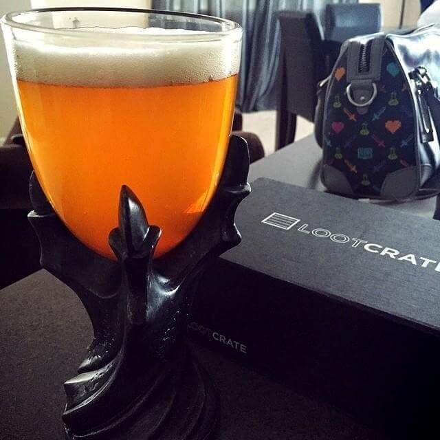 Sikunuo | Medieval Dragon Claw Vodka and Wine Mug