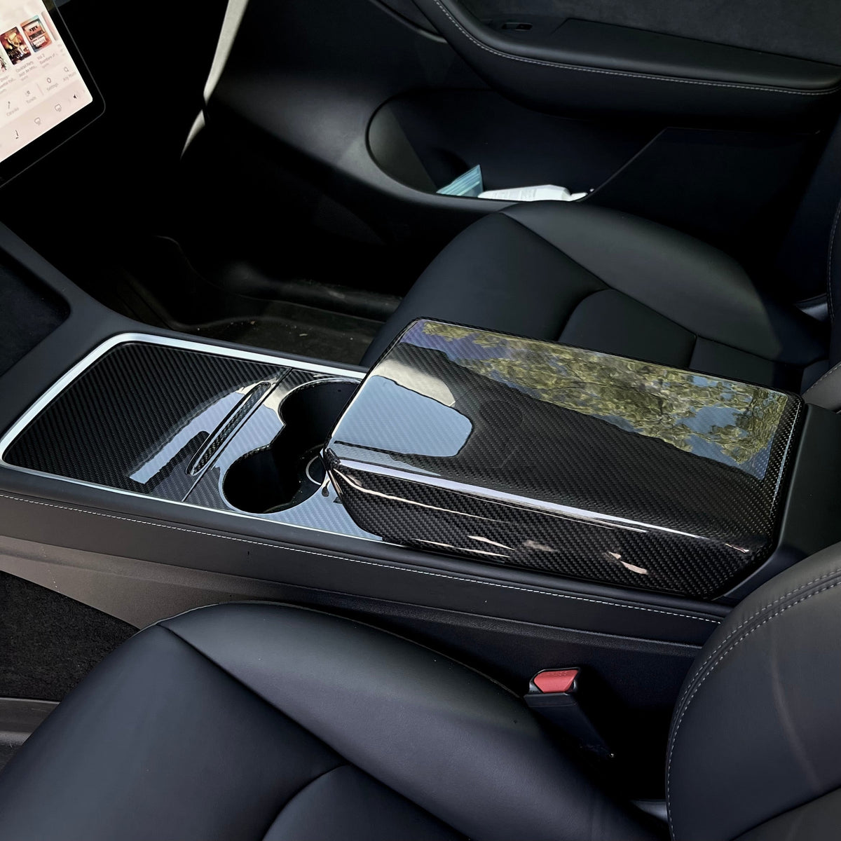 Sikunuo Model Y / 3 Armrest Cover - Dry Carbon Fiber Interior Mods