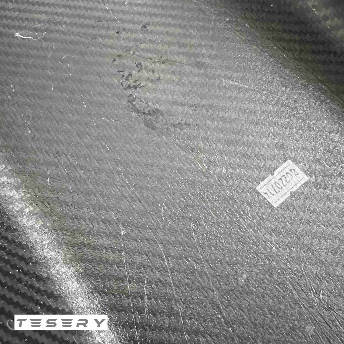 Sikunuo Model Y / 3 Armrest Cover - Dry Carbon Fiber Interior Mods