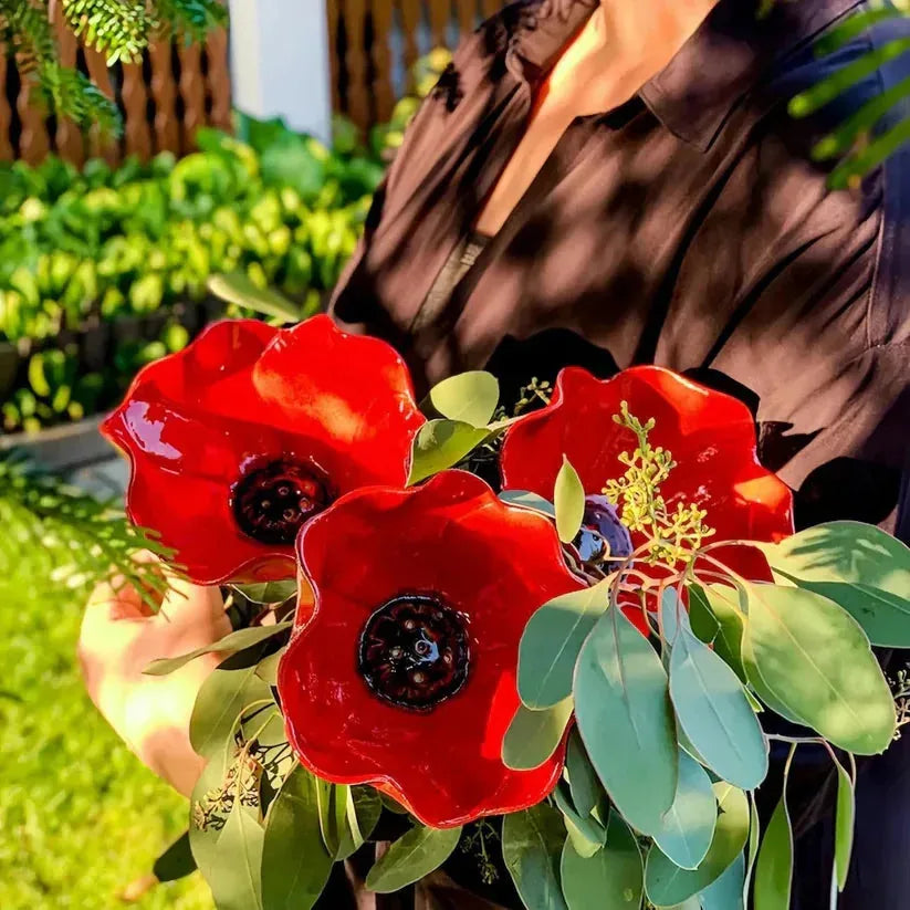 Garden Flower Bird Waterer Handmade Metal Flower Garden Stake