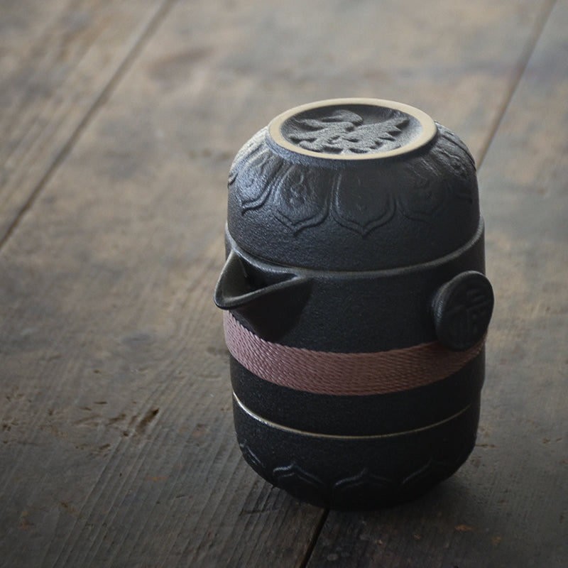 Sikunuo | Elegant Ceramic Vintage Travel Teapot