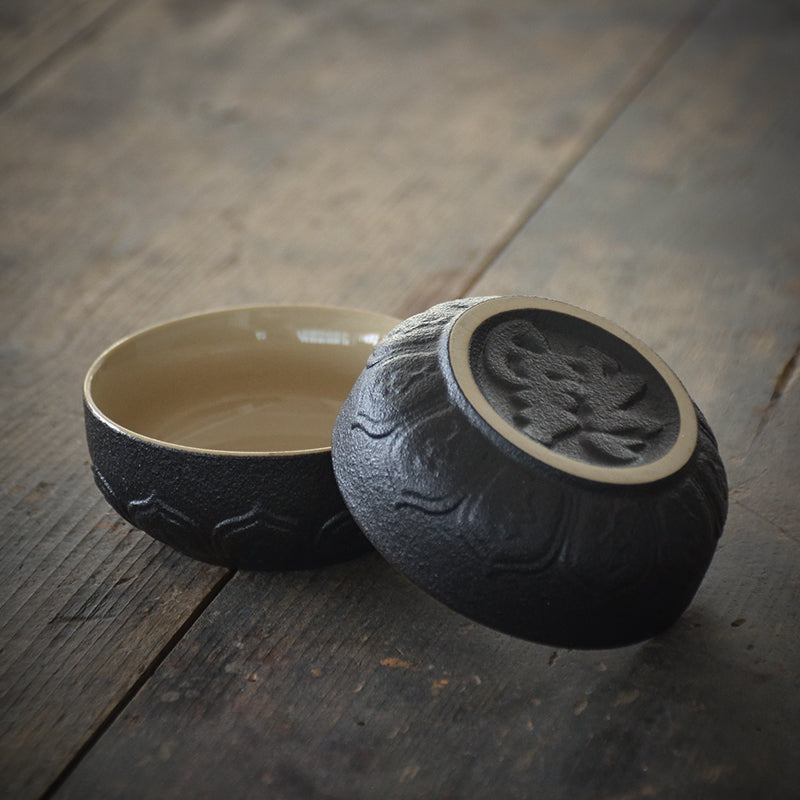 Sikunuo | Elegant Ceramic Vintage Travel Teapot