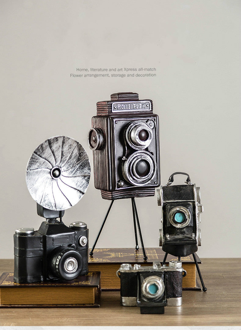 Sikunuo | Vintage Style Old-fashioned Artificial Film Player Telephone Camera Projector