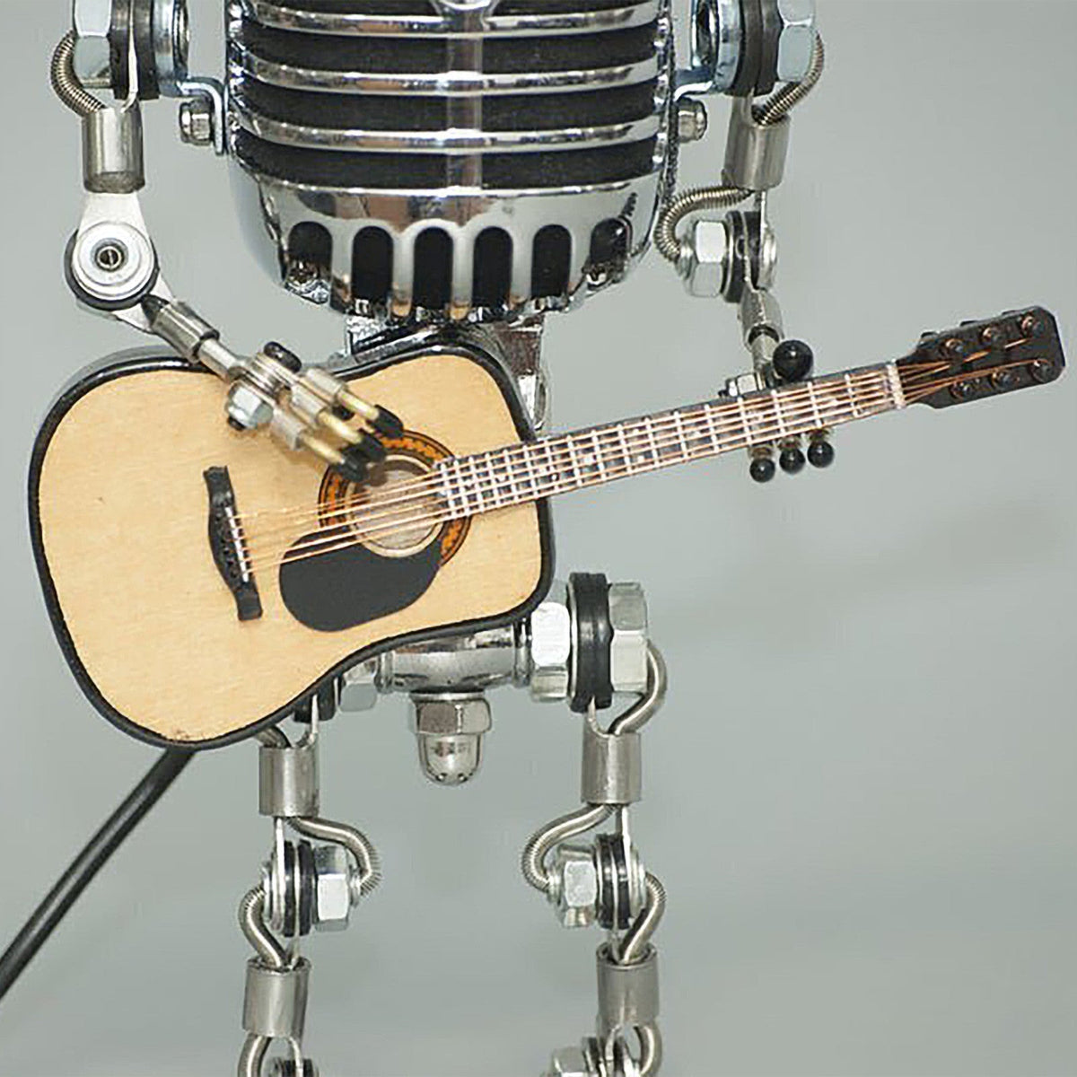 Sikunuo | Vintage Guitar Playing Microphone Robot Lamp