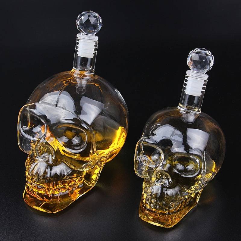 Sikunuo | Creative Crystal Skull Bottle Decanter