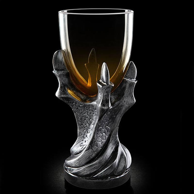 Sikunuo | Medieval Dragon Claw Vodka and Wine Mug