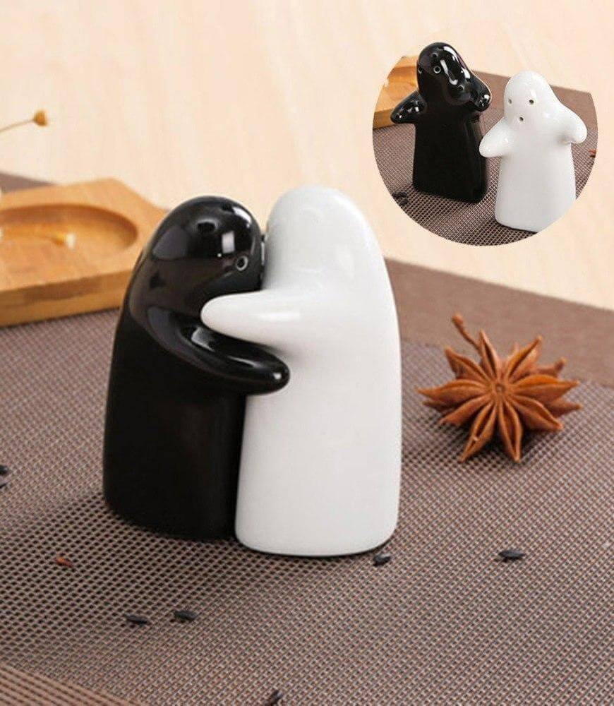 Sikunuo | 2PCS Love Hug Seasoning Shakers Sets