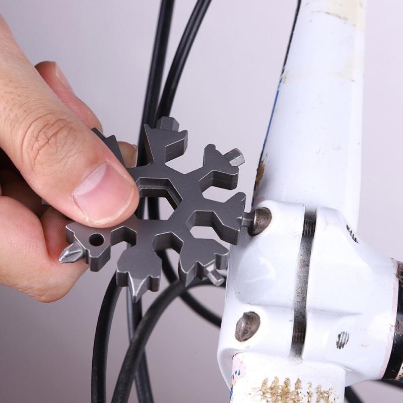 Sikunuo | 18-in-1 Multi-function Survival Tool